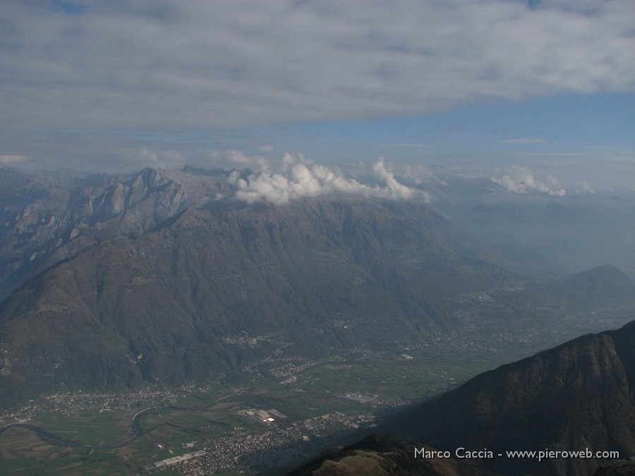 07_Vista verso l'Alta Valtellina.JPG